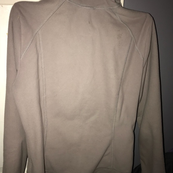 Gray fuzzy north face ladies jacket - Picture 4 of 4